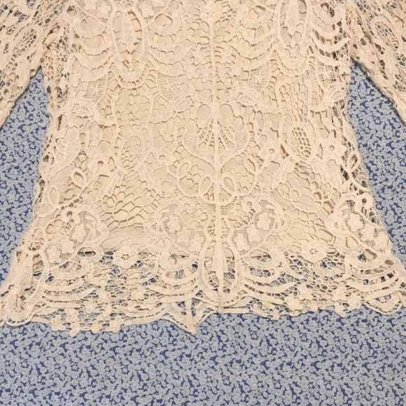 Adiva Cream Lace Top with Cami Size: M - Picture 3 of 6